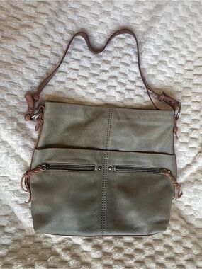 Price Drop**
The SAK sage, green leather tote, rustic Boho silver hardware